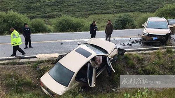 ​“临死前,爸爸砸碎车窗把我推了出去”九寨沟地震获救小男孩说道